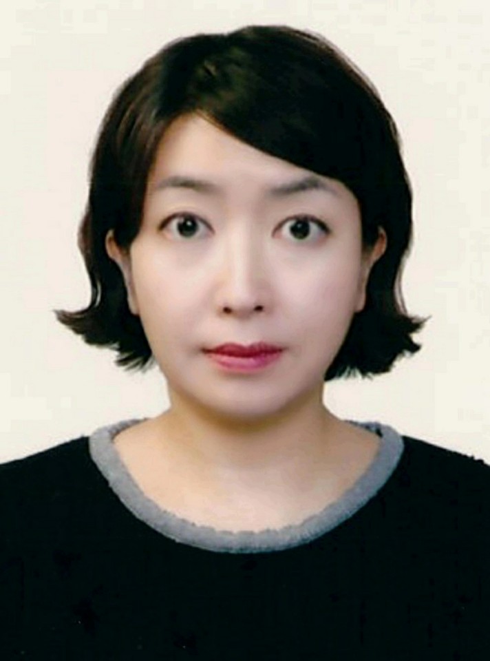 김정은 교수의 사진입니다.